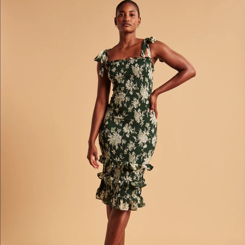 NWT Abercrombie Tie-Strap Smocked Midi Dress
